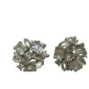 Lisner Vintage Blue Crystals Rhinestones Clip-On Earrings